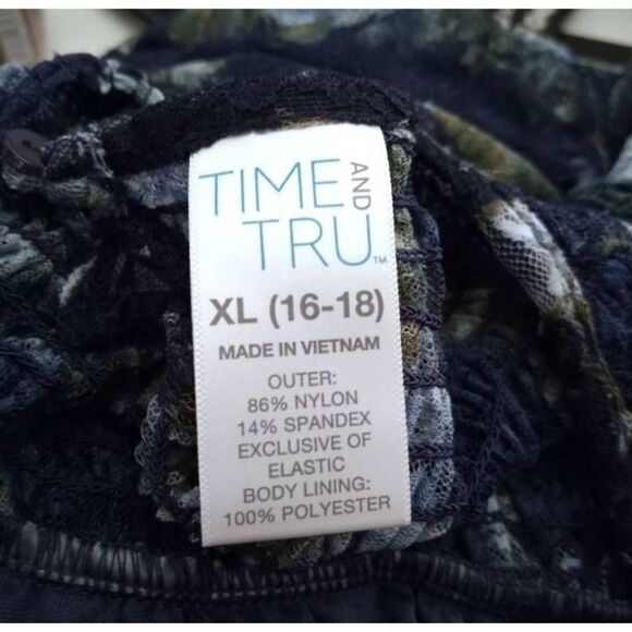 TIME & TRU BLUE FLORAL LACE OVERLAY BLOUSE SZ.XL EUC.  GORGEOUS BLOUSE IN EXCELL - Picture 4 of 4